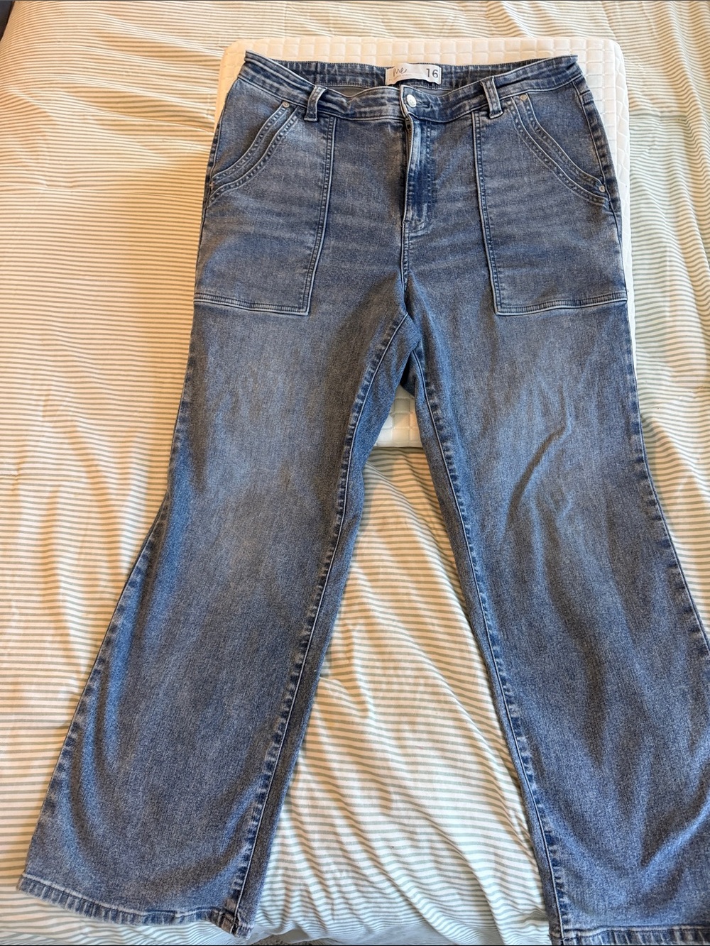 Women's Mid-Rise Blue Wide-Leg Jeans with Front Patch Pockets